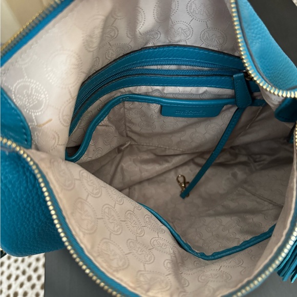 Michael Kors Large Turqoise Blue Weston Tassel Pebbled
Shoulder Bag - Picture 6 of 6